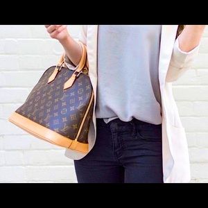 *Authentic* Louis Vuitton Monogram Alma PM